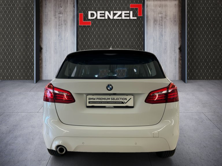 Bild 10: BMW 218i Active Tourer A
