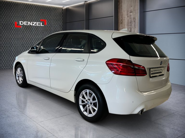 Bild 2: BMW 218i Active Tourer A