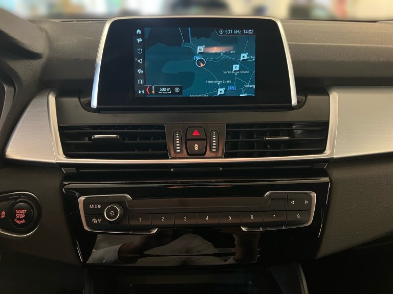 Bild 7: BMW 218i Active Tourer A