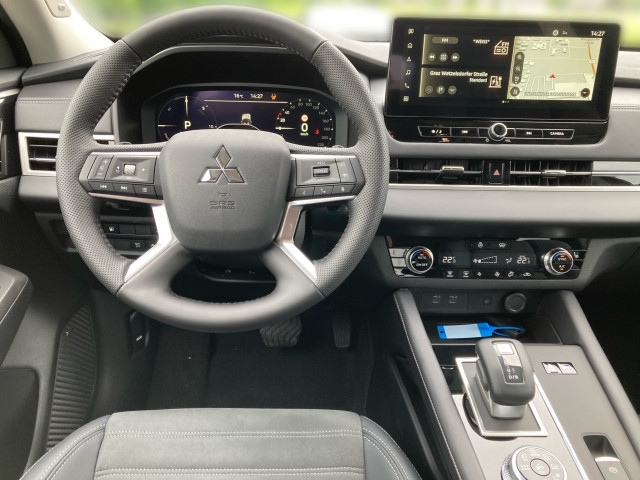 Bild 6: Mitsubishi Outlander PHEV 2,4 4WD Intense AT 25