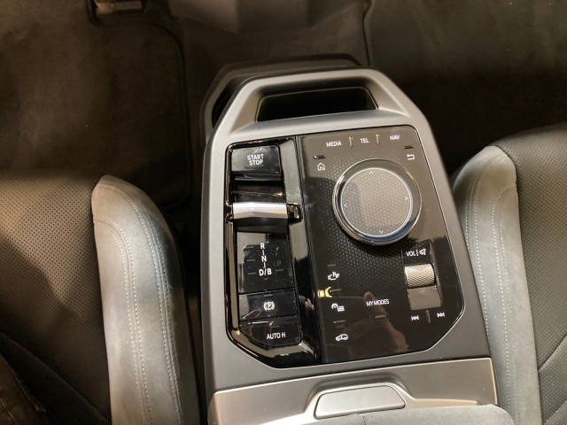 Bild 12: BMW PKW i-Serie iX xDrive45 I20