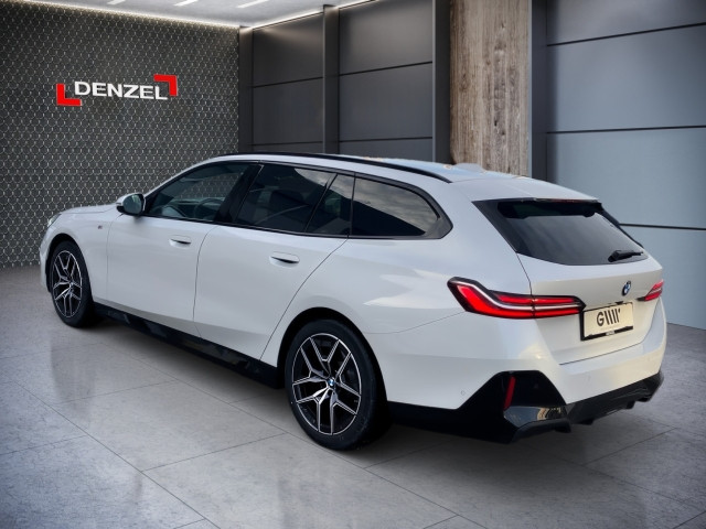 Bild 2: BMW 520d xDrive Touring G61 B47