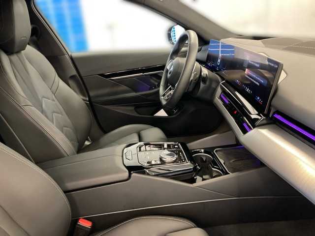 Bild 5: BMW 520d xDrive Touring G61 B47