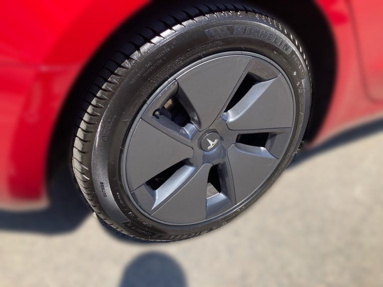 Bild 4: Tesla Model 3 Long Range AED 75kWh