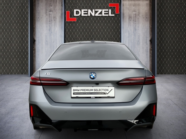 Bild 10: BMW i5 xDrive40 Limousine G60