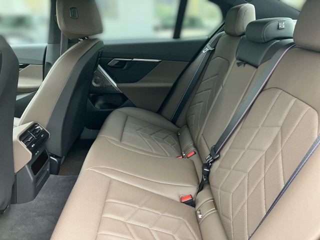 Bild 8: BMW i5 xDrive40 Limousine G60