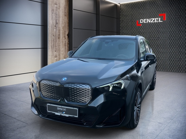 Bild 0: BMW iX1 xDrive30 U11