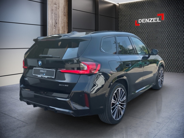Bild 11: BMW iX1 xDrive30 U11