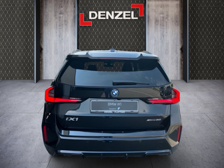Bild 12: BMW iX1 xDrive30 U11