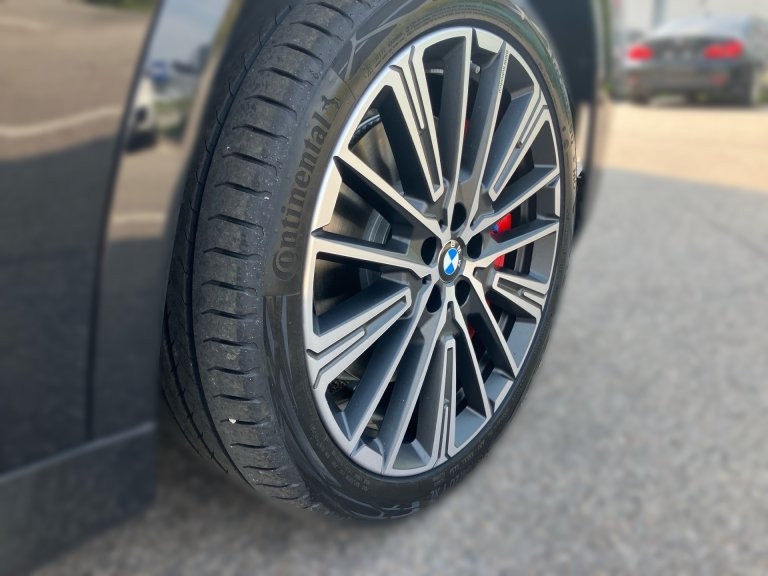 Bild 4: BMW iX1 xDrive30 U11
