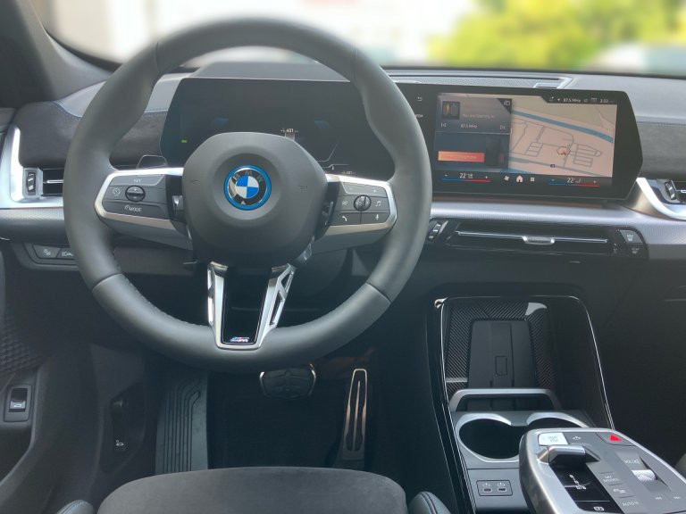 Bild 6: BMW iX1 xDrive30 U11