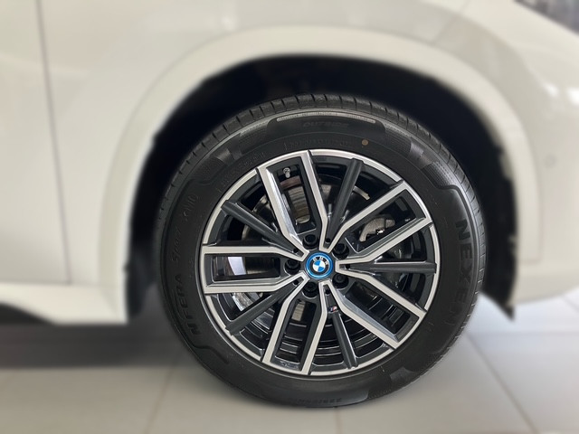 Bild 10: BMW iX1 xDrive30 U11