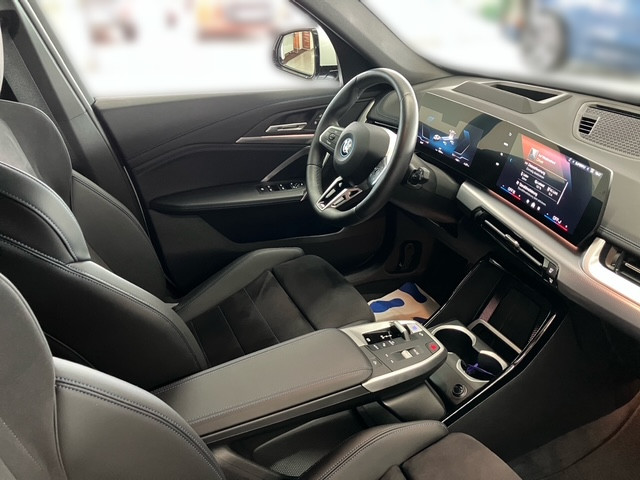 Bild 11: BMW iX1 xDrive30 U11