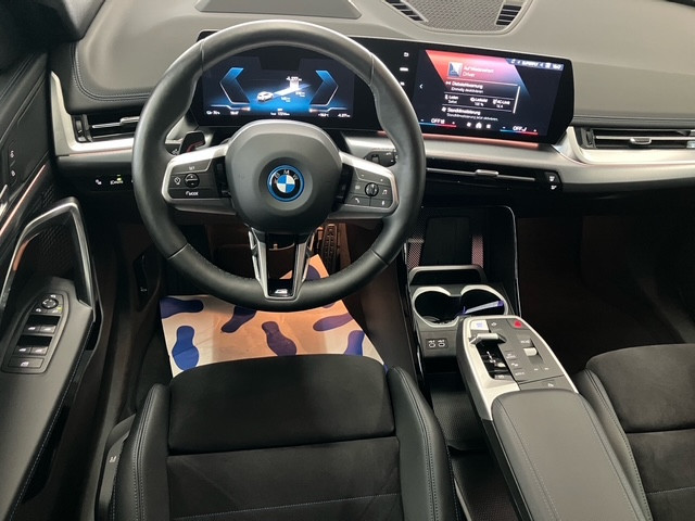 Bild 12: BMW iX1 xDrive30 U11