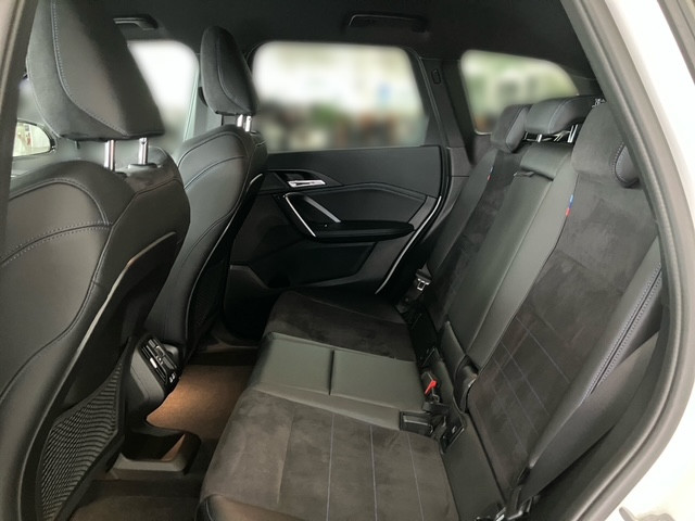 Bild 14: BMW iX1 xDrive30 U11