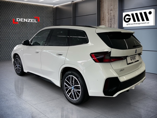 Bild 8: BMW iX1 xDrive30 U11