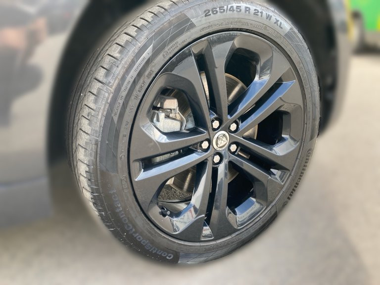 Bild 4: Jaguar F-Pace R-Dynamic SE P400e PHEV AWD