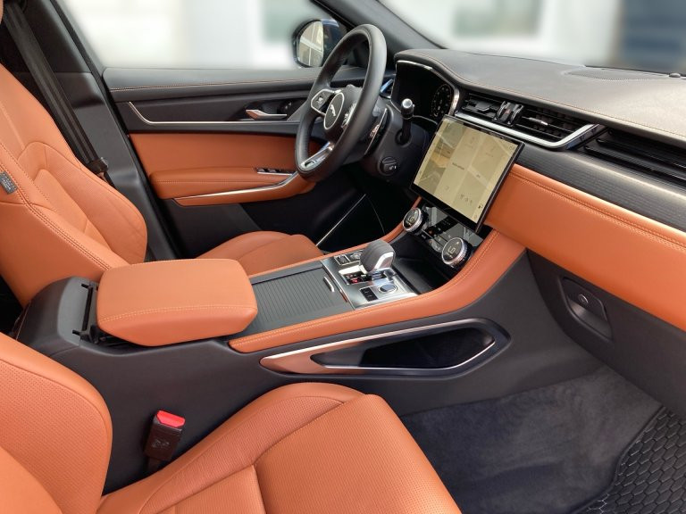 Bild 5: Jaguar F-Pace R-Dynamic SE P400e PHEV AWD