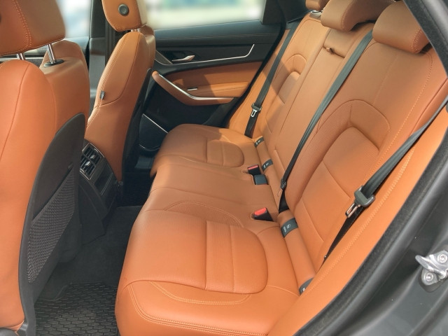 Bild 8: Jaguar F-Pace R-Dynamic SE P400e PHEV AWD