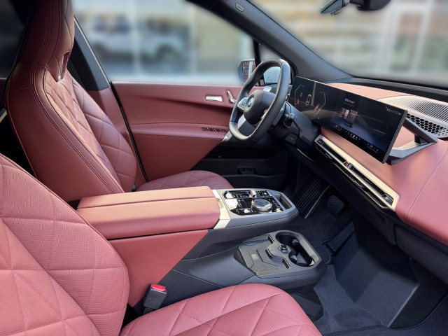 Bild 5: BMW PKW i-Serie iX xDrive50 i20 XE2