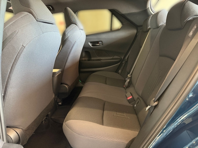 Bild 7: Toyota C-HR - 2,0 l Plugin 4x2  Active Drive CV