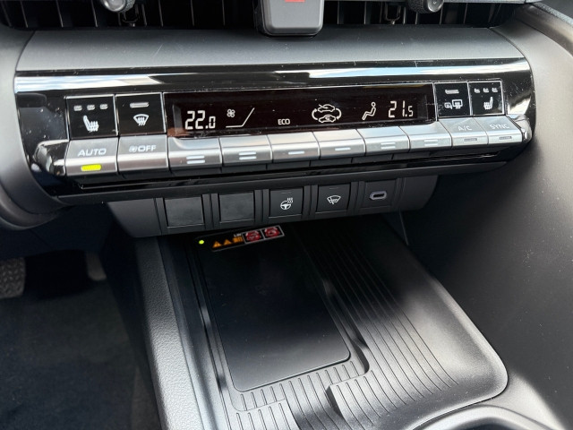 Bild 8: Toyota C-HR - 2,0 l Plugin 4x2  Active Drive CV