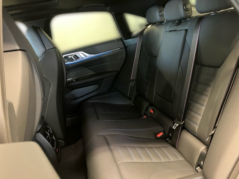 Bild 8: BMW i4 xDrive40 G26
