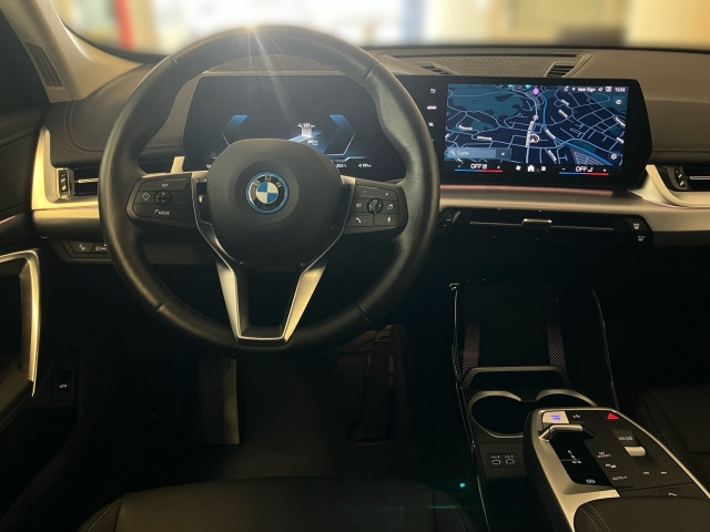 Bild 6: BMW iX1 xDrive30 U11 XE2