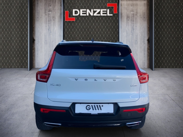 Bild 10: VOLVO PKW XC40 D3 R-Design Gea