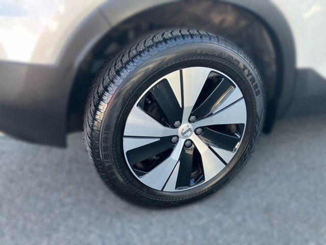 Bild 4: VOLVO PKW XC40 D3 R-Design Gea