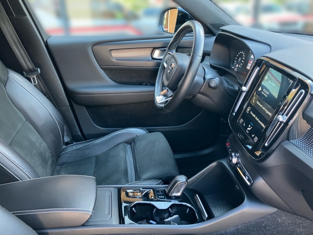 Bild 5: VOLVO PKW XC40 D3 R-Design Gea