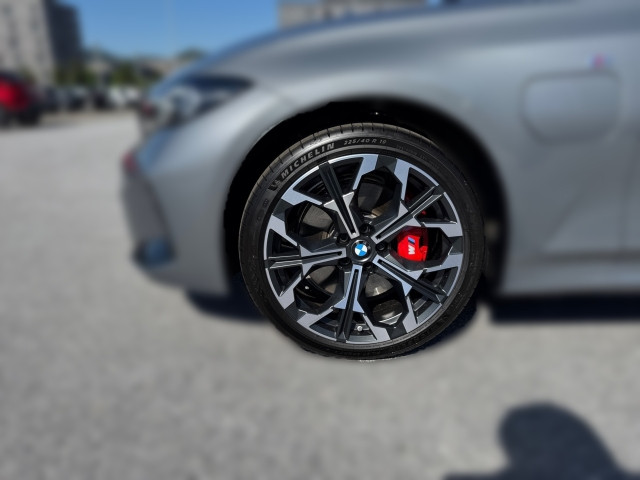 Bild 4: BMW 330e xDrive Touring