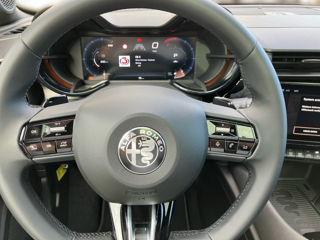 Bild 6: Alfa Junior Ibrida e-AWD MHEV