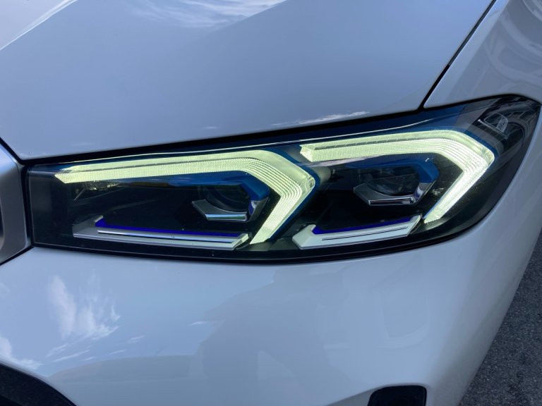 Bild 11: BMW 320d 48 V xDrive Touring Aut.
