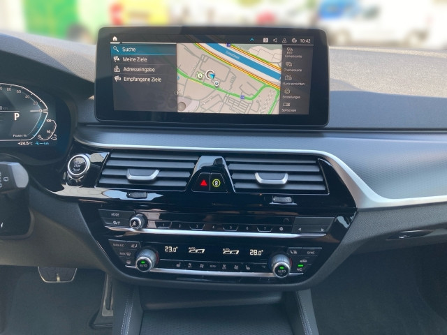 Bild 7: BMW 530e xDrive Touring Aut.