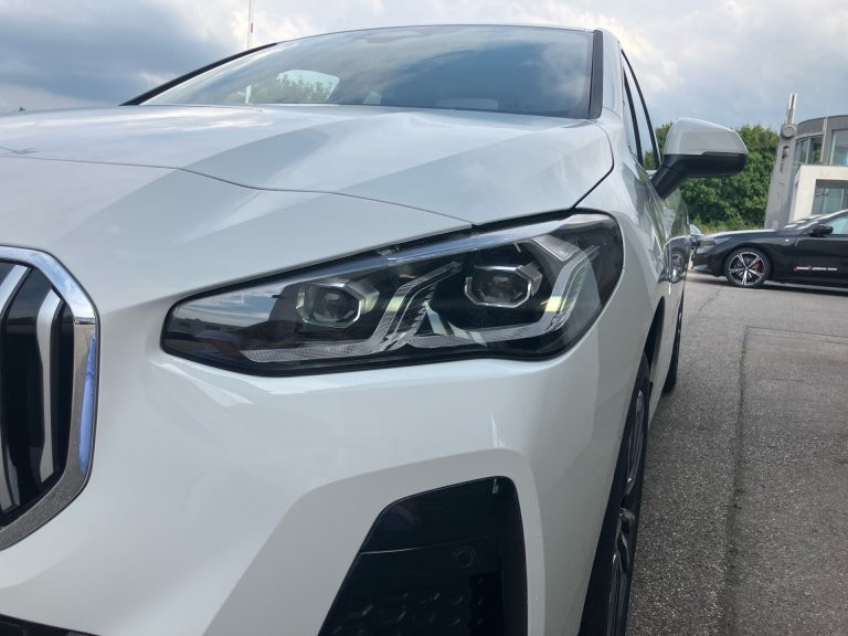 Bild 3: BMW 225e xDrive Active Tourer U06 XBS