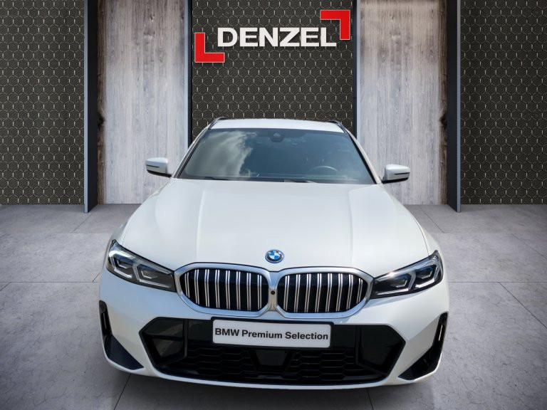 Bild 2: BMW 330e xDrive Touring G21