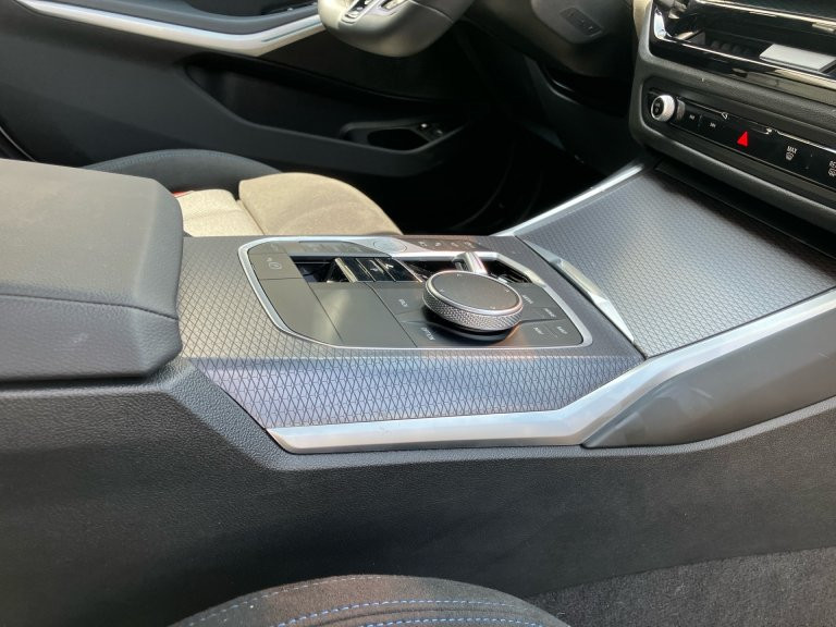 Bild 8: BMW 330e xDrive Touring G21