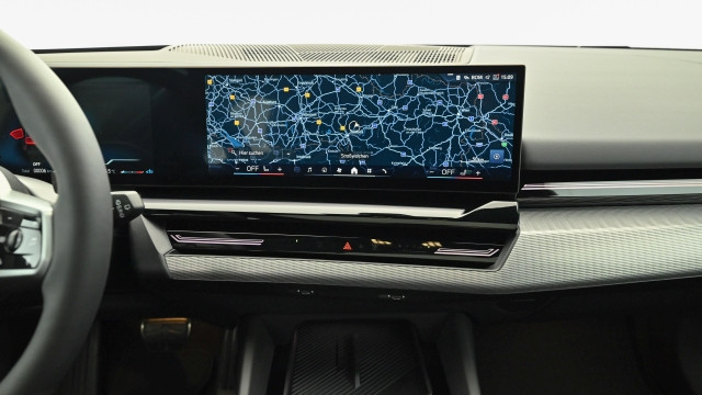 Bild 2: BMW 520d xDrive Touring G61 B47