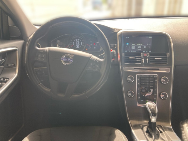 Bild 6: VOLVO PKW XC60 D3 Geartronic Kinetic