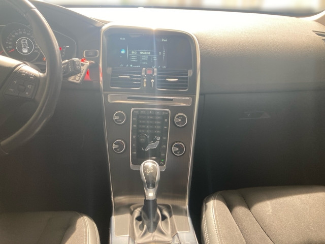 Bild 7: VOLVO PKW XC60 D3 Geartronic Kinetic