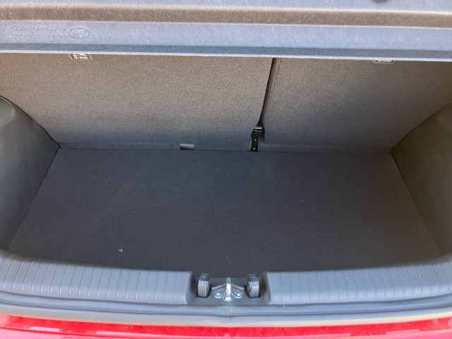 Bild 9: Hyundai i10 GO 1,0 MT