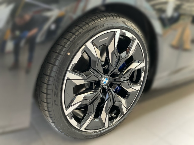 Bild 4: BMW 550e xDrive Limousine G60 XB1