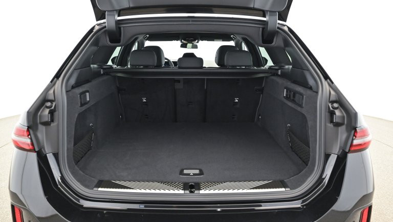 Bild 13: BMW i5 xDrive40 Touring