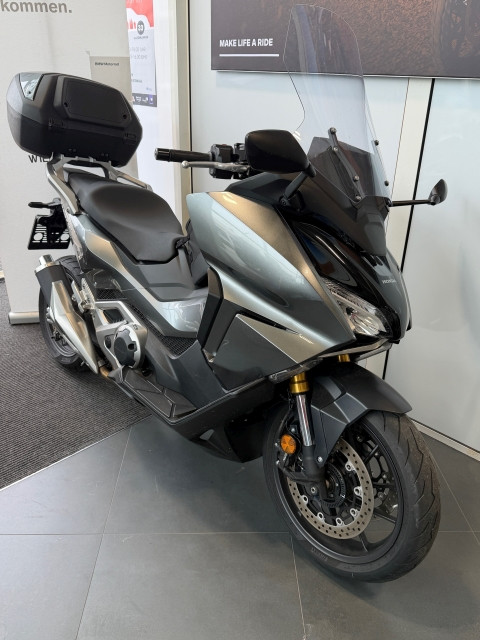 Bild 1: Motorrad Honda Honda Forza 750