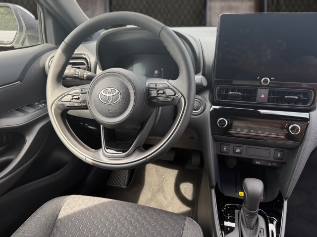 Bild 6: Toyota Yaris Cross - 1,5 l 4x4 HY  Active Drive