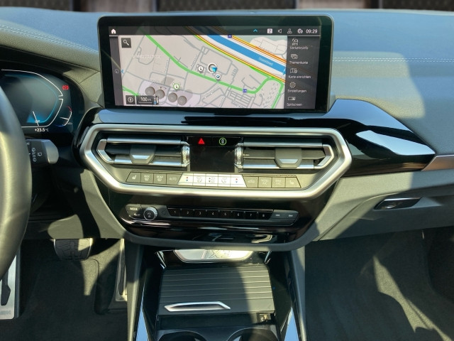 Bild 7: BMW iX3 M 73,8kWh Sport