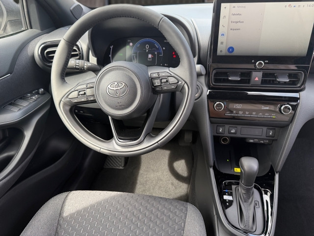 Bild 6: Toyota Yaris Cross - 1,5 l 4x4 Hybrid  Active D