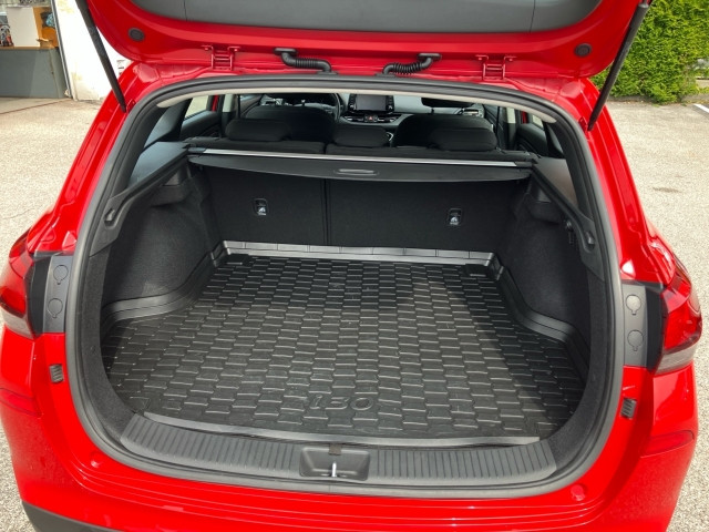 Bild 9: Hyundai i30 CW 1,5 DPI GO