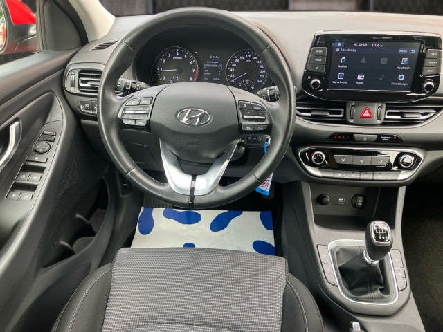 Bild 6: Hyundai i30 CW 1,5 DPI GO